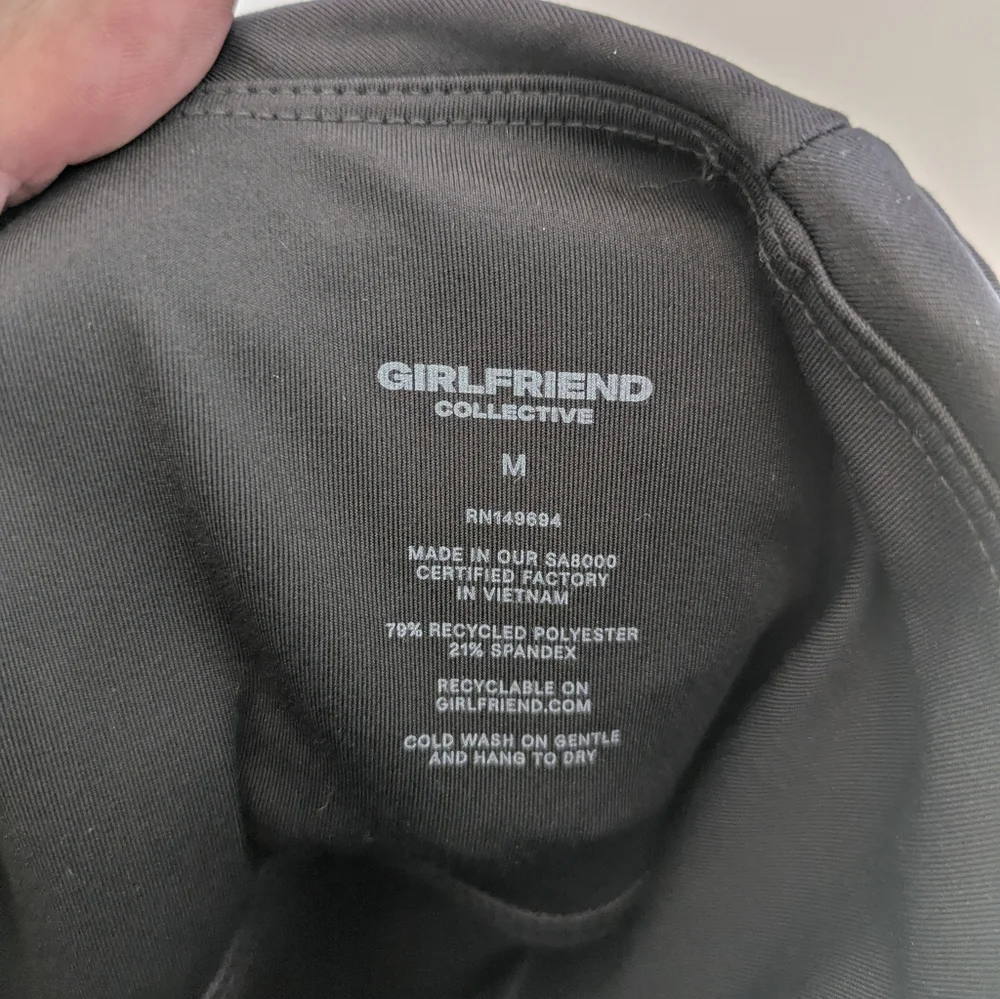 girlfriend collective Black Compressive Pleated Waistband Legging Size Medium - Picture 13 of 14